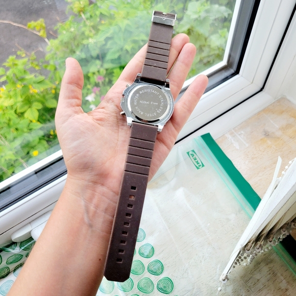 Classic Giorgie Valentian Watch - Picture 7 of 7